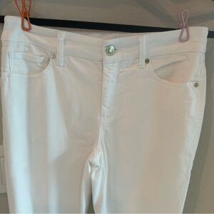 Size 000 Chico’s Girlfriend Crop Jeans